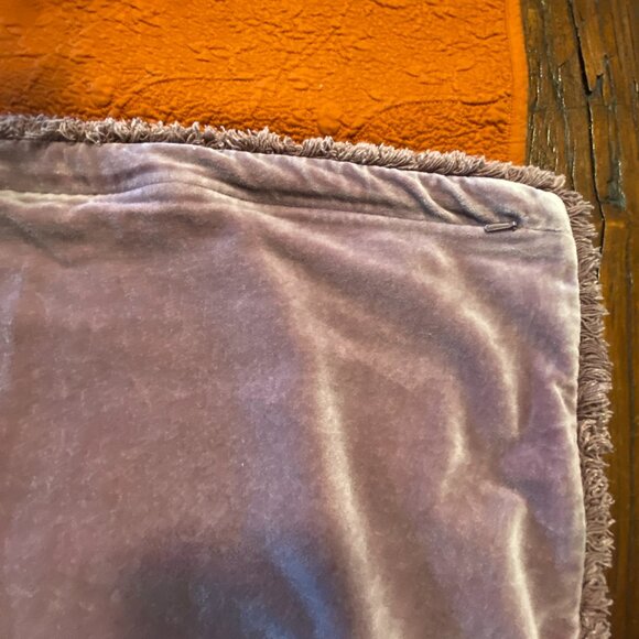 Pottery Barn Velvet Fringe Pillow Cover – Rose Mauve – 22"x22" – 100% Cotton - Picture 5 of 6